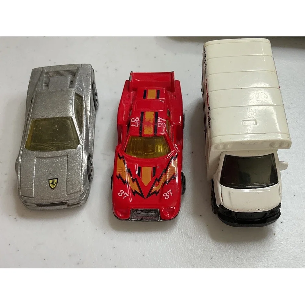 Hot Wheels Matchbox Tomica Diecast Cars Lot of 9 Ferrari Chevy Disney Bus 1/64
